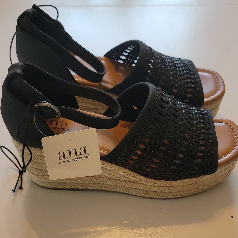 a.n.a Lisa Black Wedge Sandals. 7.5 - Picture 2 of 15